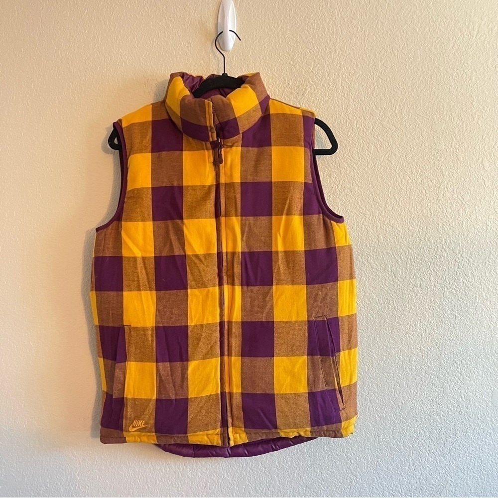 Nike Reversible Purple Yellow Plaid Down Filled Vest Women’s Size Medium - Picture 2 of 10
